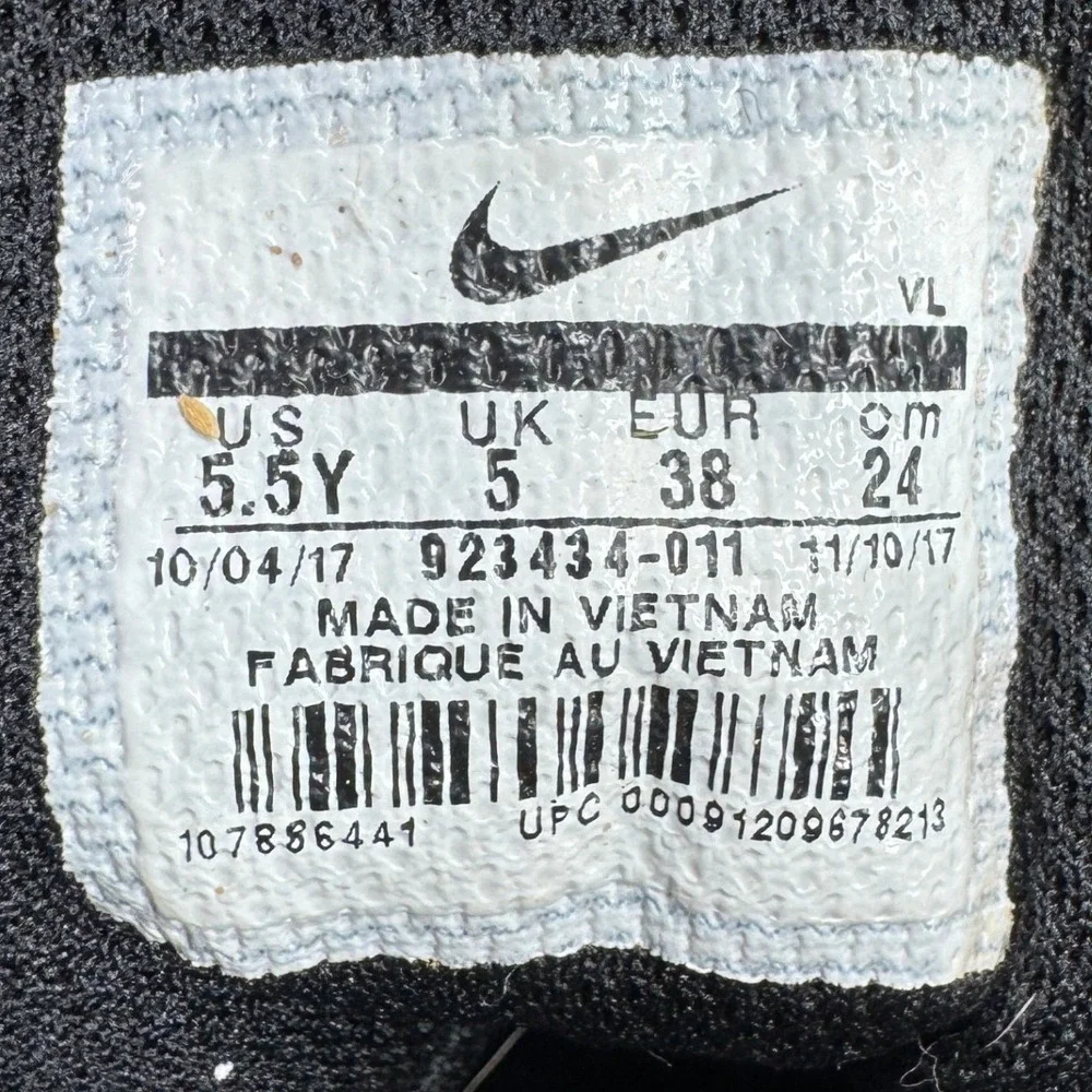 Nike Huarache 2K Filth Keystone Kids 5.5Y Black White Baseball Cleats 923434-011
